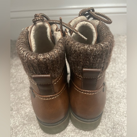 Boots - Picture 3 of 5